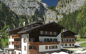 Hotel Malga Ciapela